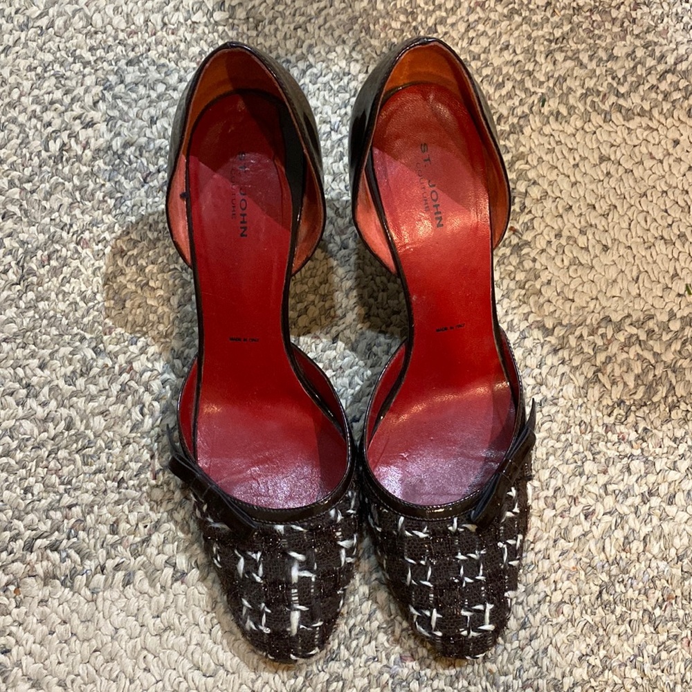St John brown pumps, size 9 1/2 patent leather and fabric.